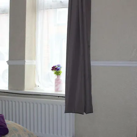 Konukevi Napier Town House - Self Catering - Style - Twin And Double Workington