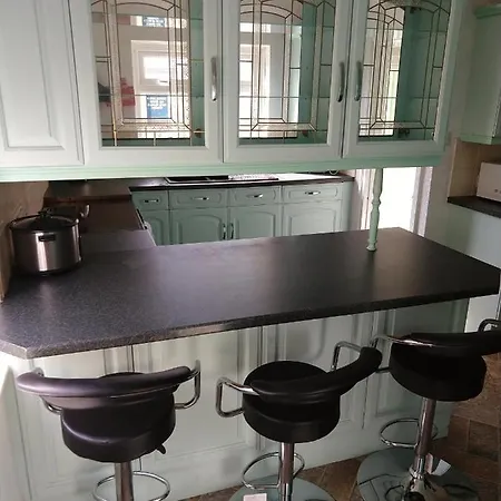 Napier Town House - Self Catering - Style - Twin And Double 2* Workington